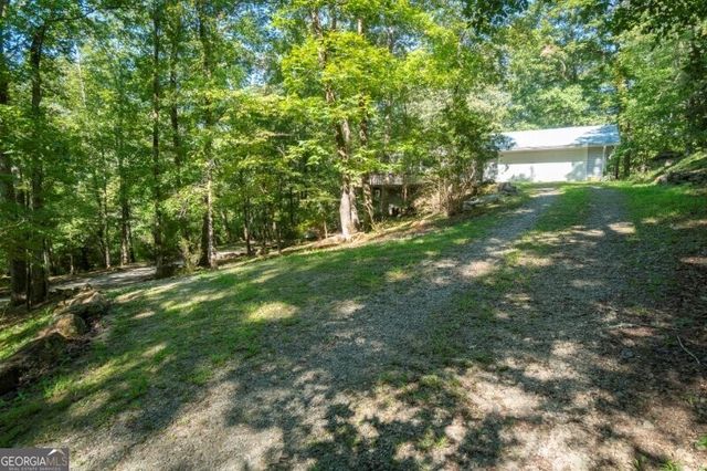 55 Santa Pera Dr, Cleveland, GA 30528