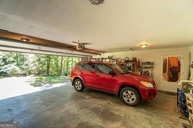55 Santa Pera Dr, Cleveland, GA 30528