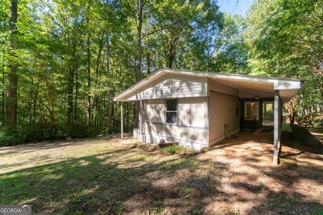 55 Santa Pera Dr, Cleveland, GA 30528