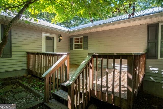 55 Santa Pera Dr, Cleveland, GA 30528