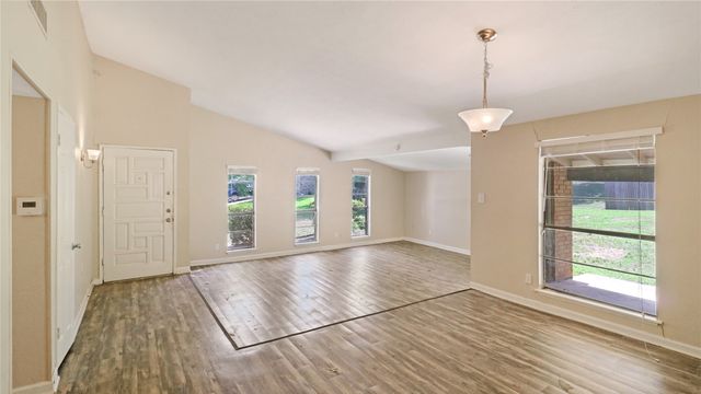 6610 High Country Trail, Arlington, TX 76016
