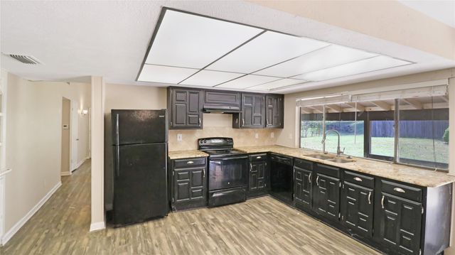6610 High Country Trail, Arlington, TX 76016