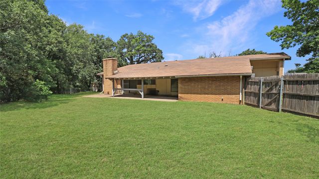 6610 High Country Trail, Arlington, TX 76016