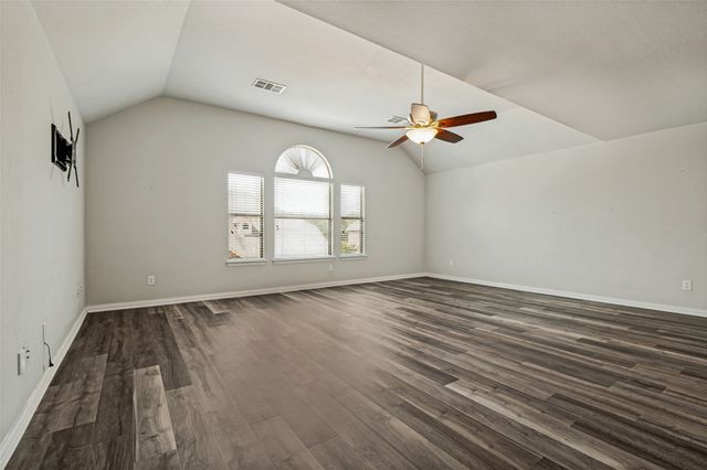 2401 Brown Bear Way, Euless, TX 76039