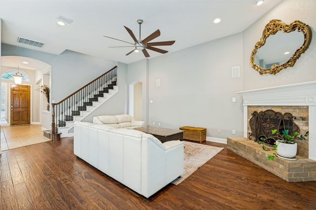 2401 Brown Bear Way, Euless, TX 76039