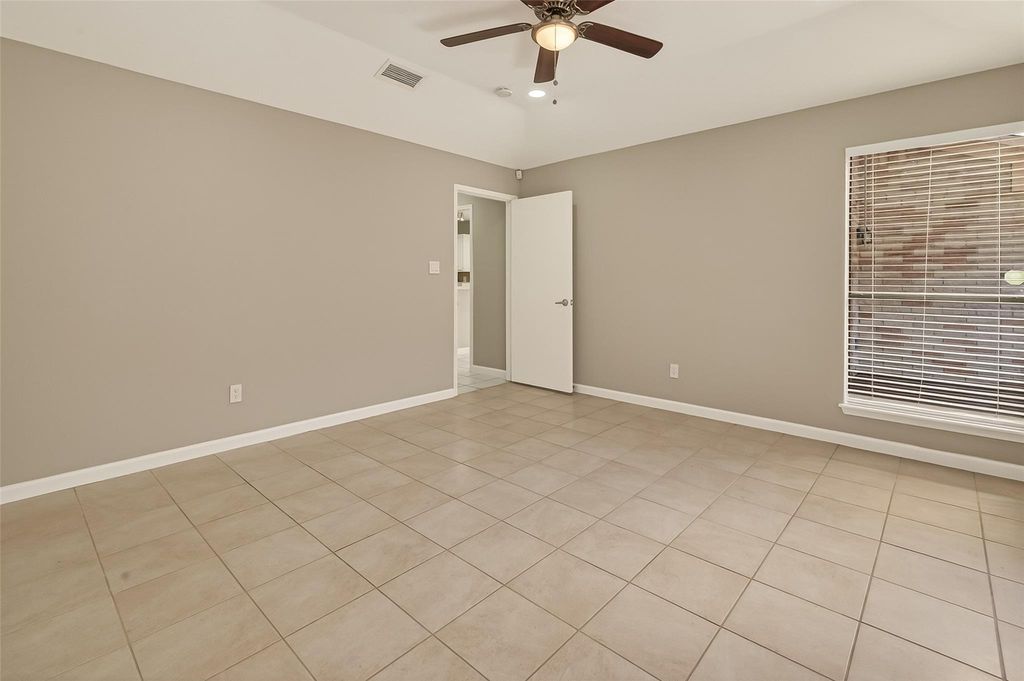 Image 24 of property listing at 10810 Umber Court, Houston, TX 77099