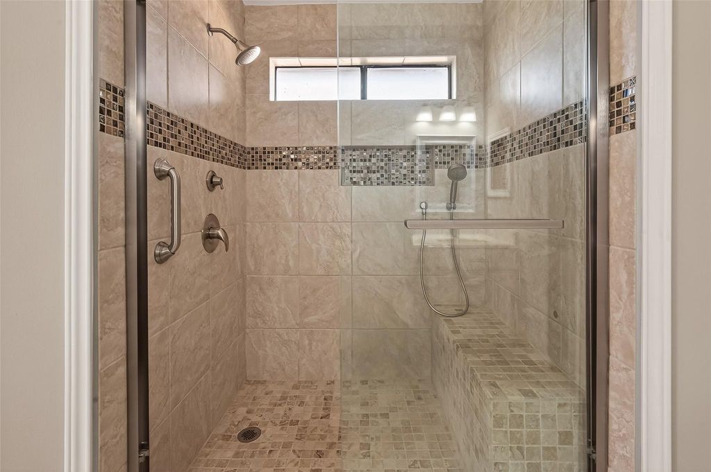 Image 30 of property listing at 10810 Umber Court, Houston, TX 77099