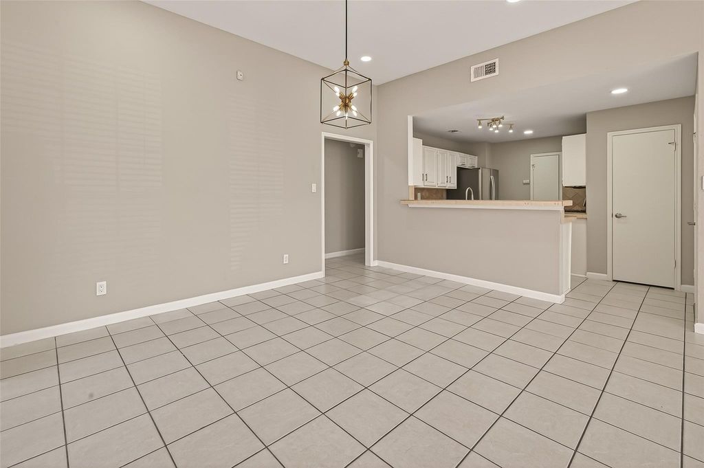 Image 7 of property listing at 10810 Umber Court, Houston, TX 77099