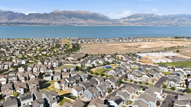 3039 S RED PINE DR, Saratoga Springs, UT 84045