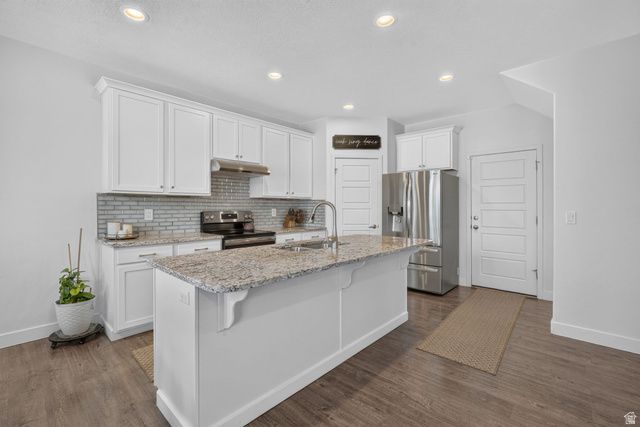 3039 S RED PINE DR, Saratoga Springs, UT 84045