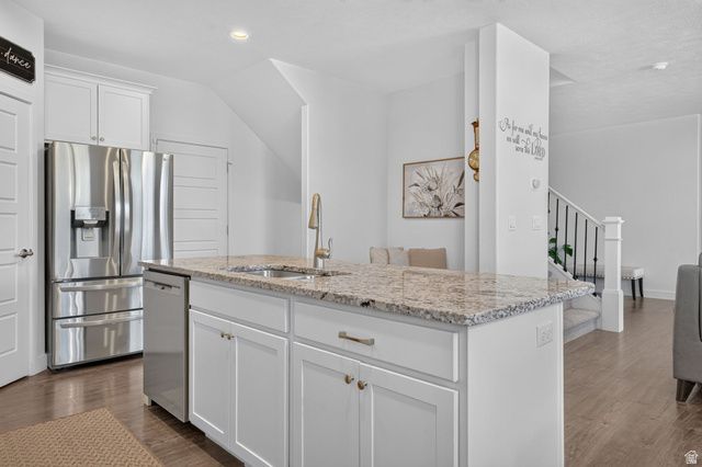 3039 S RED PINE DR, Saratoga Springs, UT 84045
