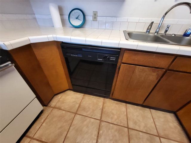 121 Harbour Lane, Coldspring, TX 77331