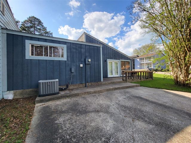 121 Harbour Lane, Coldspring, TX 77331