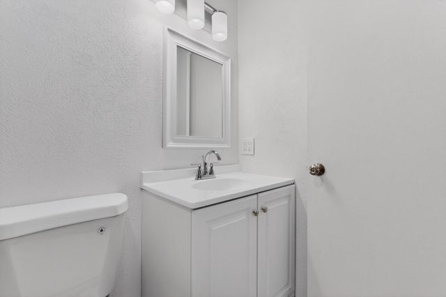 241 Burma Drive NE, Albuquerque, NM 87123