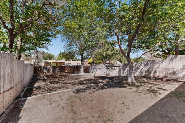 241 Burma Drive NE, Albuquerque, NM 87123