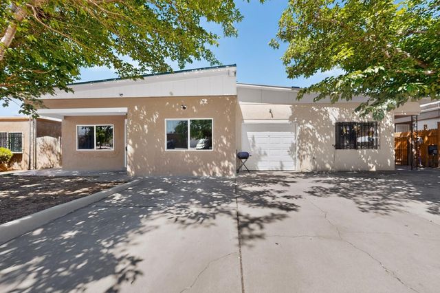 241 Burma Drive NE, Albuquerque, NM 87123