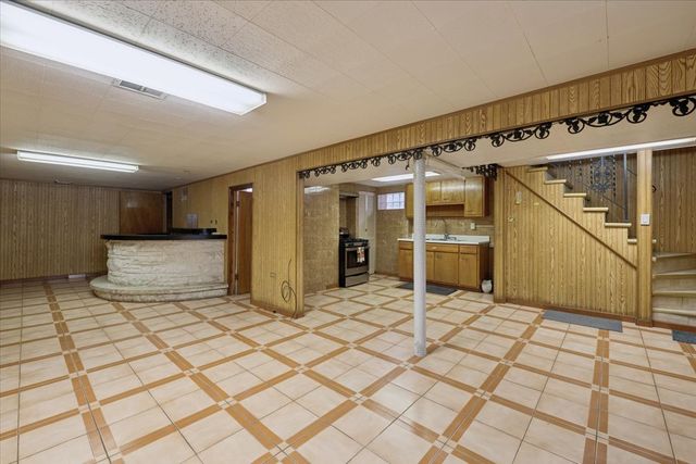 4647 N Newland Avenue, Harwood Heights, IL 60706