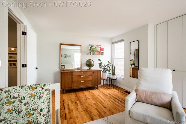 2031 HYDE PARK Road, Detroit, MI 48207