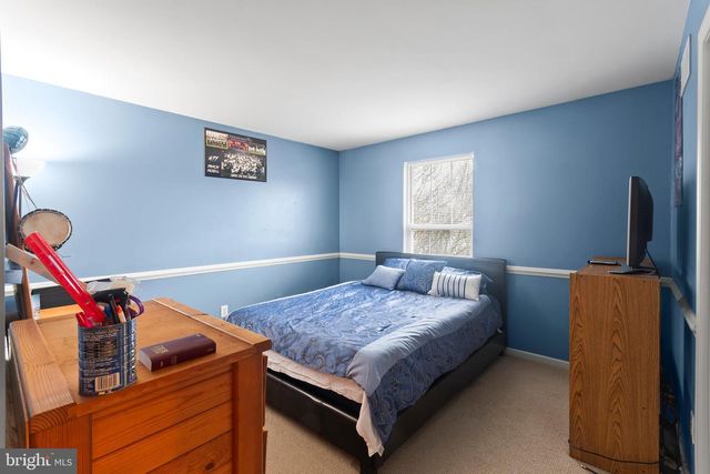 26 COBBLESTONE DR, New Castle, DE 19720