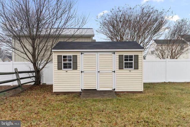 26 COBBLESTONE DR, New Castle, DE 19720