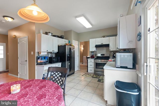 26 COBBLESTONE DR, New Castle, DE 19720