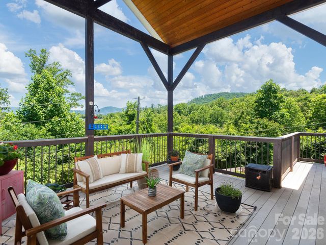 105 Upper Grove Lane, Weaverville, NC 28787