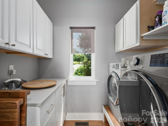105 Upper Grove Lane, Weaverville, NC 28787