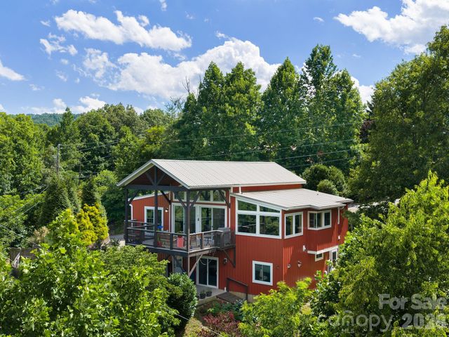 105 Upper Grove Lane, Weaverville, NC 28787