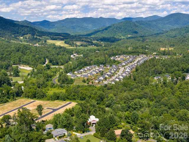 105 Upper Grove Lane, Weaverville, NC 28787