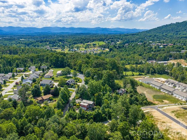 105 Upper Grove Lane, Weaverville, NC 28787
