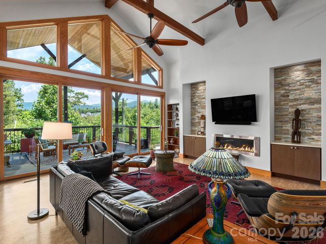 105 Upper Grove Lane, Weaverville, NC 28787