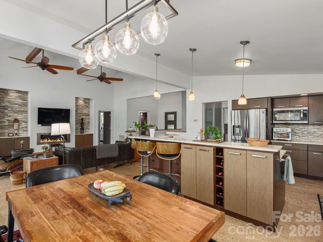 105 Upper Grove Lane, Weaverville, NC 28787