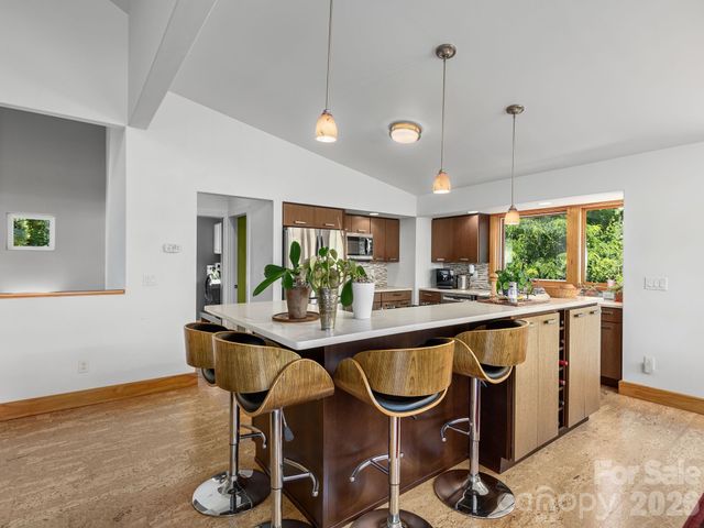 105 Upper Grove Lane, Weaverville, NC 28787