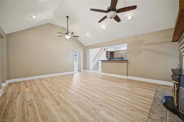 124 Holloway DR, Smithfield, VA 23430