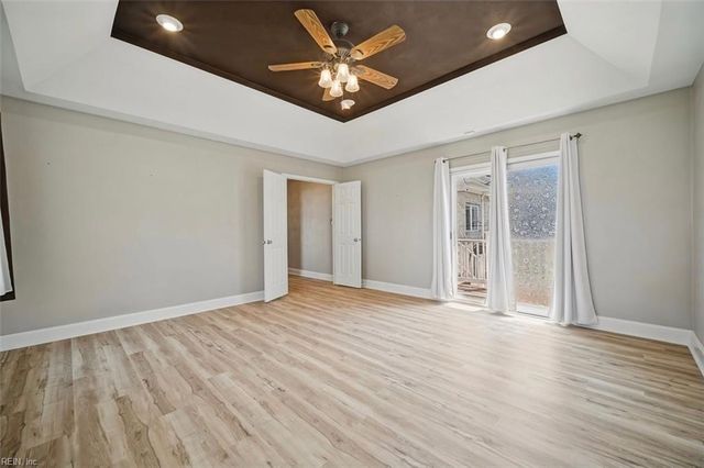 124 Holloway DR, Smithfield, VA 23430