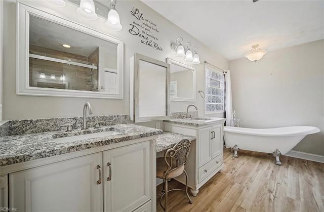 124 Holloway DR, Smithfield, VA 23430