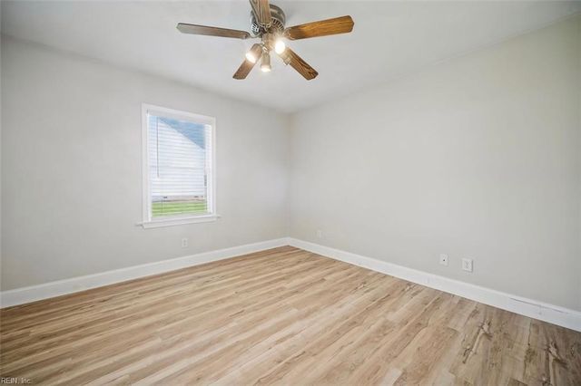 124 Holloway DR, Smithfield, VA 23430
