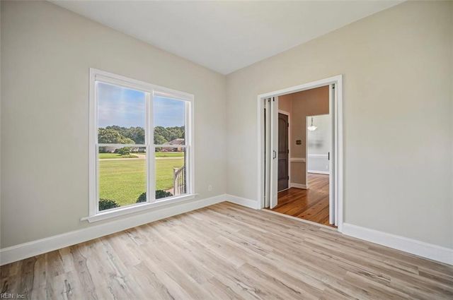 124 Holloway DR, Smithfield, VA 23430