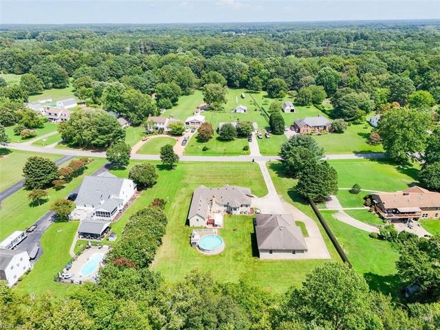 124 Holloway DR, Smithfield, VA 23430