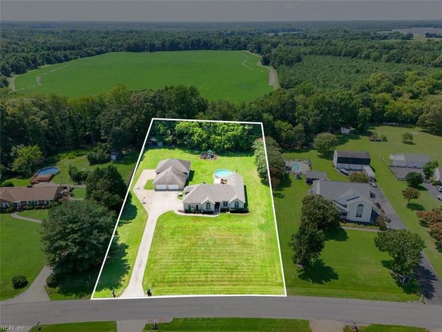 124 Holloway DR, Smithfield, VA 23430