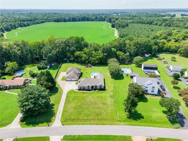 124 Holloway DR, Smithfield, VA 23430