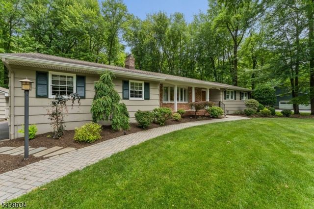 1272 Sleepy Hollow Ln, Scotch Plains Twp., NJ 07076