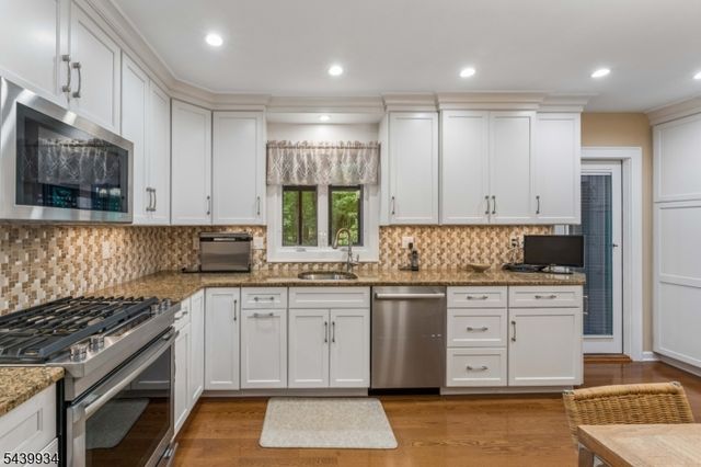 1272 Sleepy Hollow Ln, Scotch Plains Twp., NJ 07076