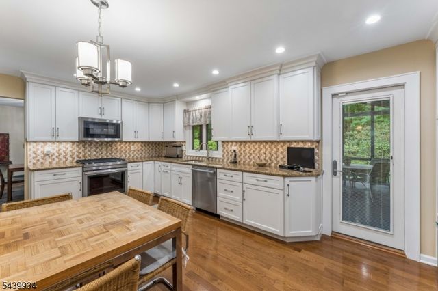 1272 Sleepy Hollow Ln, Scotch Plains Twp., NJ 07076