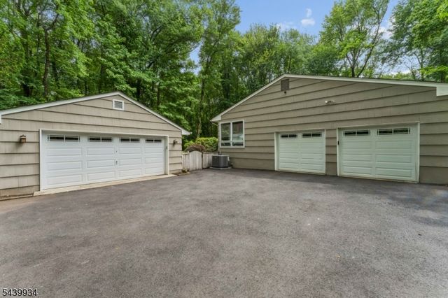 1272 Sleepy Hollow Ln, Scotch Plains Twp., NJ 07076