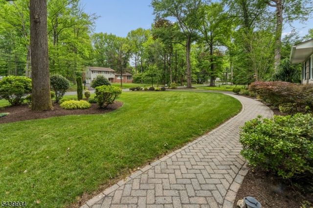 1272 Sleepy Hollow Ln, Scotch Plains Twp., NJ 07076
