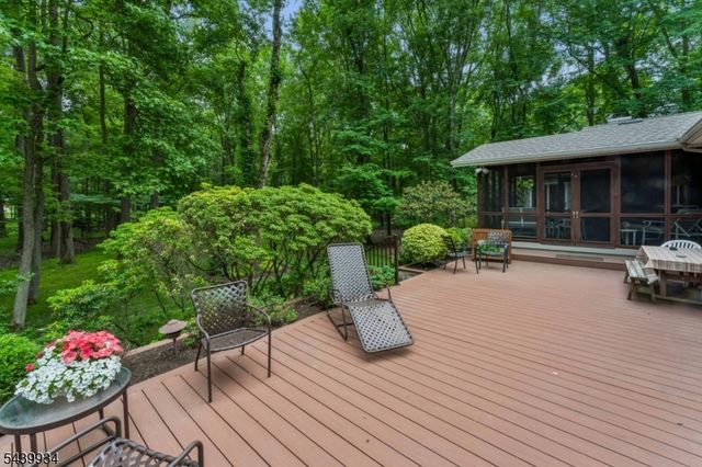 1272 Sleepy Hollow Ln, Scotch Plains Twp., NJ 07076