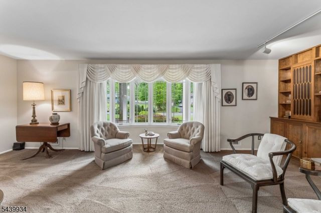 1272 Sleepy Hollow Ln, Scotch Plains Twp., NJ 07076