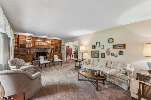 1272 Sleepy Hollow Ln, Scotch Plains Twp., NJ 07076
