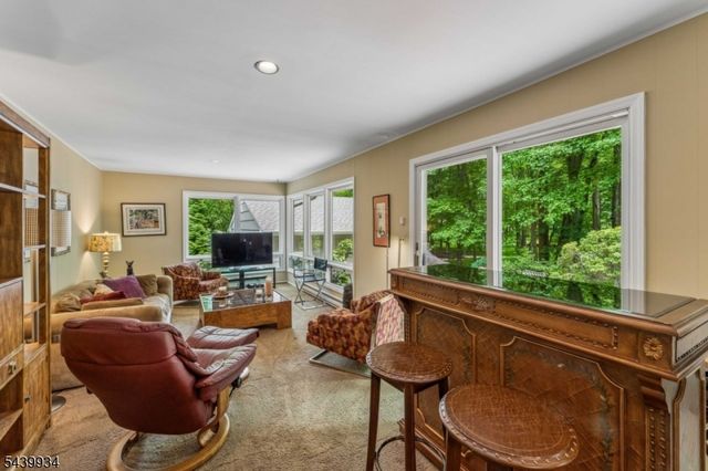 1272 Sleepy Hollow Ln, Scotch Plains Twp., NJ 07076